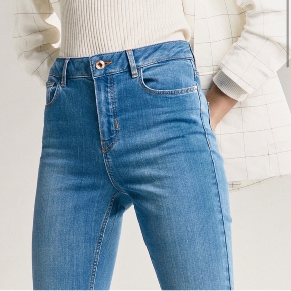 COPY - Massimo Dutti Flare Medium Wash Size 4 NEW - Picture 3 of 12